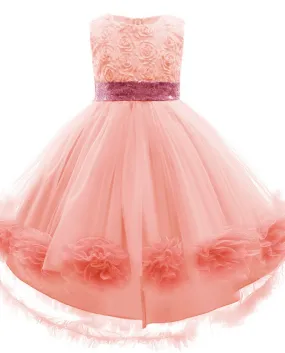 Abito da ragazza con dettagli eleganti