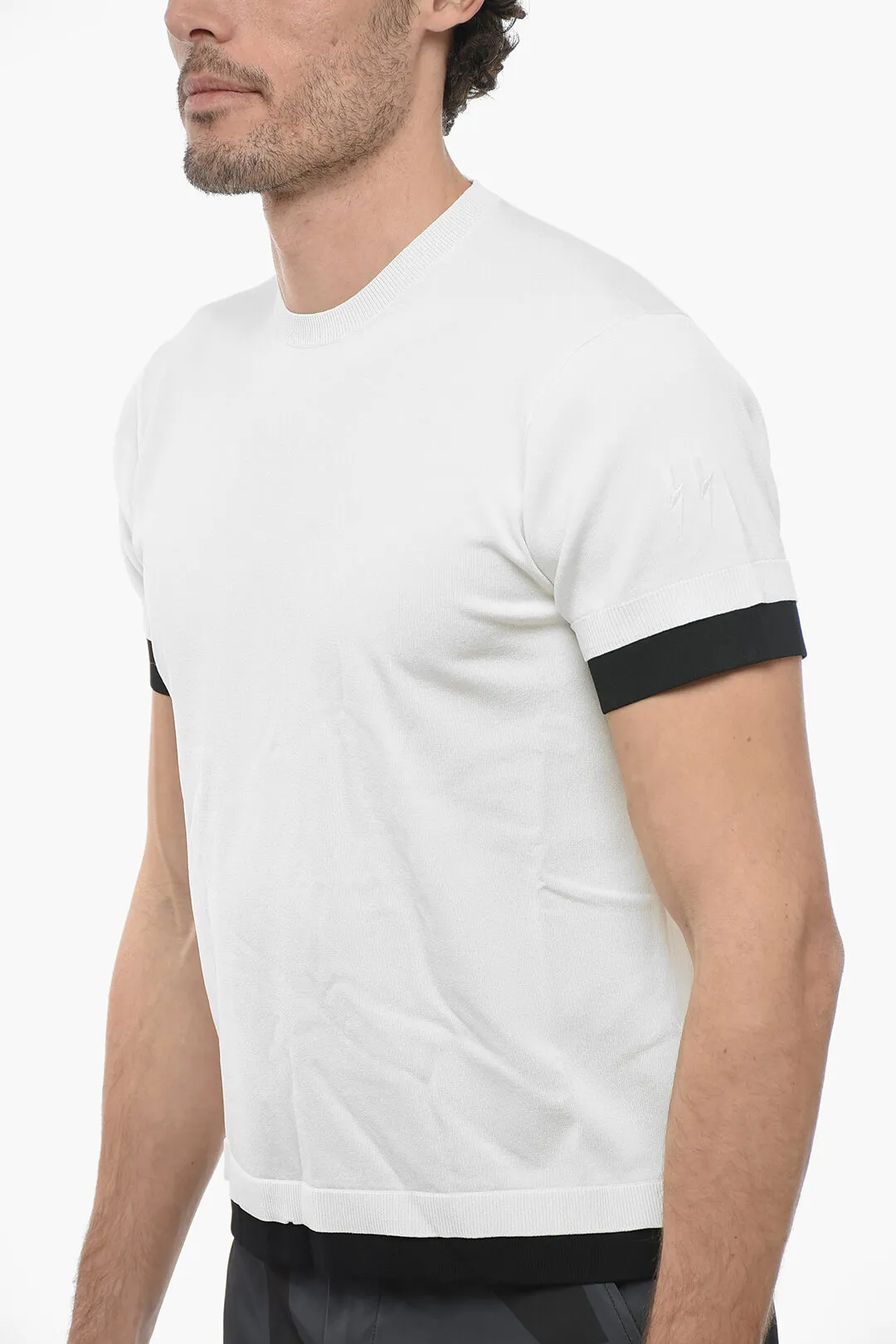 T-Shirt Girocollo in Tessuto Tecnico con Bordi a Contrasto
